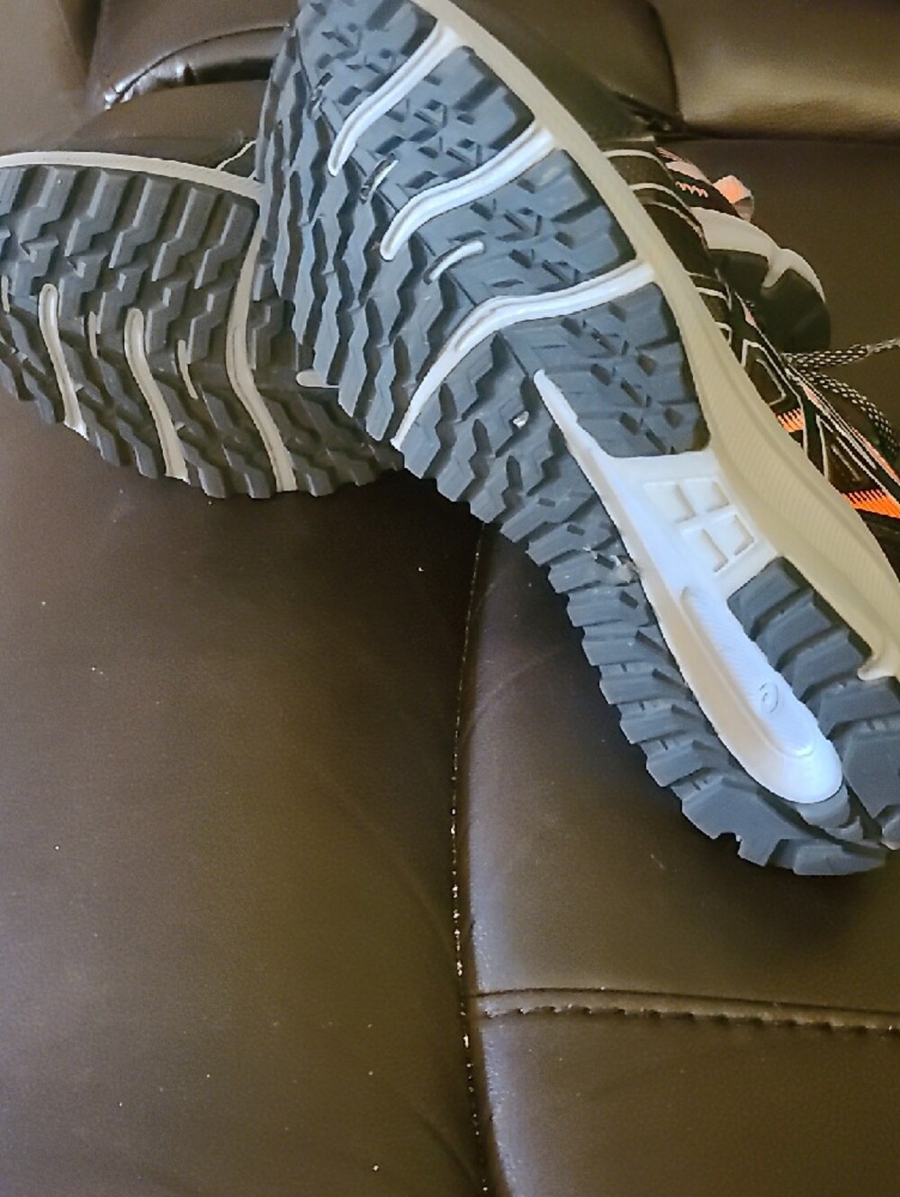 Women's ASICS Black and Orange Trail Running Sneakers SZ 10 - Picture 7 of 7